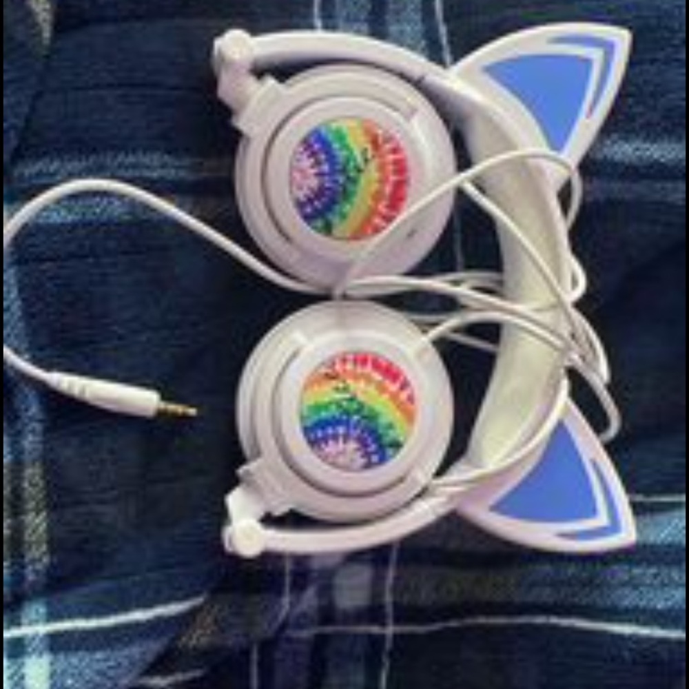 justice headphones (plug in)